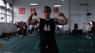 只有哑铃怎么练手臂？