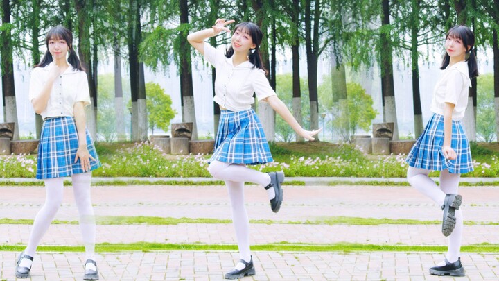 Bạn (= tôi) đang tuổi dậy thì đỏ mặt ♥ cùng em gái khóa dưới dạo chơi trong công viên nào~