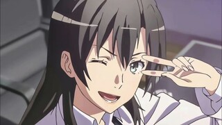 I admit that I like older sisters who are close to me.
