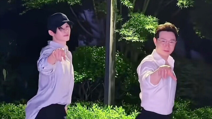 Một trọng tài khiêu vũ Latin bị nghiệp diễn làm lỡ sự nghiệp! Thật sự nhảy cực kỳ điêu luyện! Trực t
