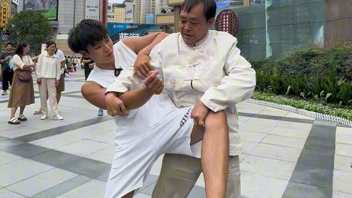 当马保国传授我闪电五连鞭