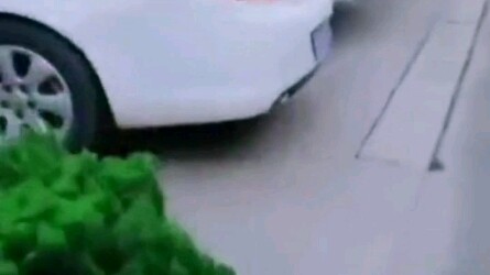 Apakah jalur tuna netra benar-benar “jalur tuna netra”?!!