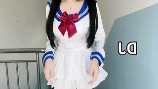 百褶裙夹摇混剪