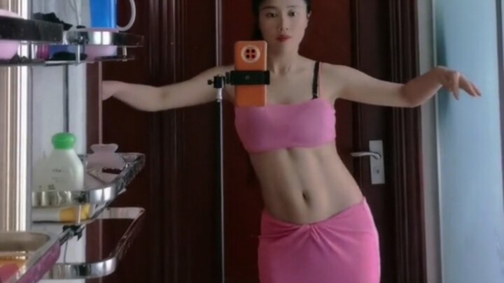 这么美的腹肌马甲线，你见过没有～～又有脂肪，又有腹肌，又性感又有肌肉～～ 音乐后加的哈