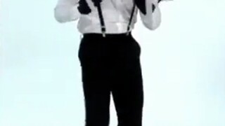 "Bốn chàng ngốc của bong bóng đen"