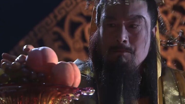 玉帝将妹妹压在桃山之下，被哪吒叮了满身大包。