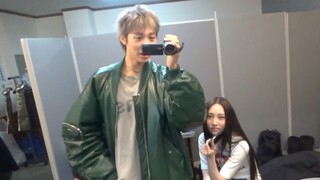 ไม่มีใครเดินออกจากวิดีโอนี้โดยไม่หัวเราะเลย มันตลกมากที่เห็นเพื่อนวัยเดียวกันสองคนทะเลาะกัน