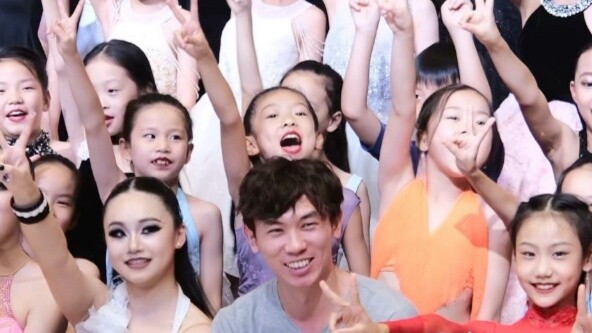 Pertunjukan tari samba BoA di Xuchang