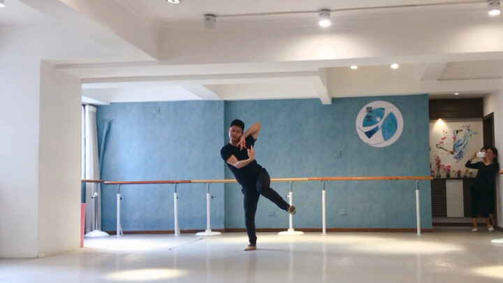 A simple dance suitable for beginners: "Nine Songs. Lord Yunzhong" Huayun Original Han and Tang Dyna