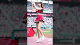 아슬아슬한 어깨춤 김도아 치어리더 Kim Doa Cheerleader