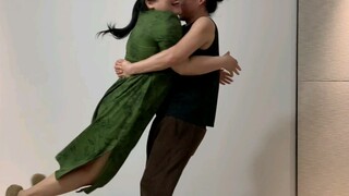这个转圈挺好，来一个来一个#跳舞 #模仿 #再厚的爱只是一叠纸片