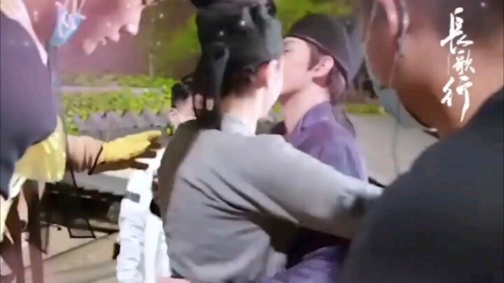 ✨ Trước khi bấm vào thì không ngờ hợp cạ đến thế!! Cũng chỉ xem chừng trăm lần thôi mà!! Lôi Tử, phi