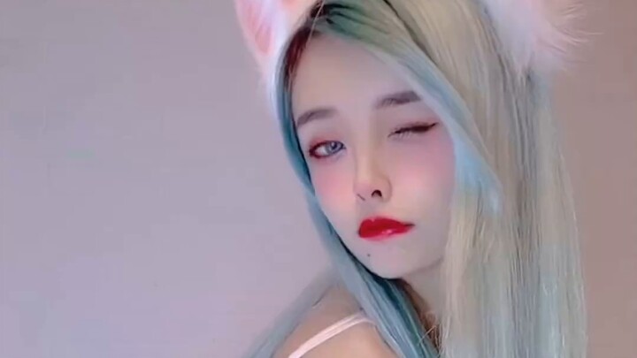 Tôi chỉ xem "The Sexiest" 52 lần