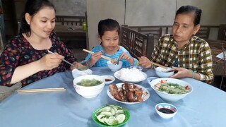 Bữa Cơm Ngon Bên Nhà Mẹ Sau Một Cơn Mưa Tầm Tã| TKQ & Family T648