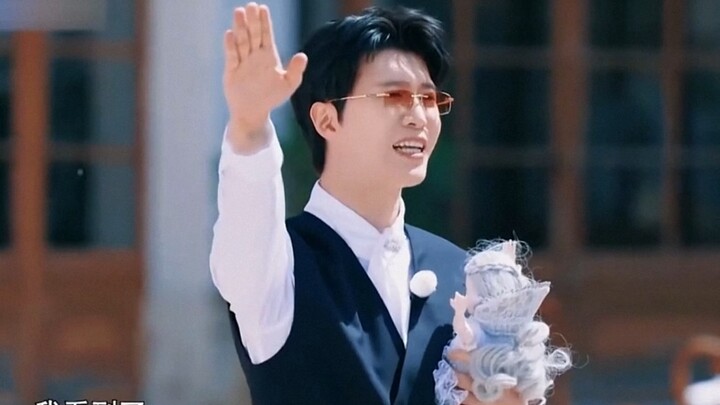 Fan Chengcheng and Bai Lu jokingly teased each other on camera, while PD Yao exclaimed: “I’m not rec