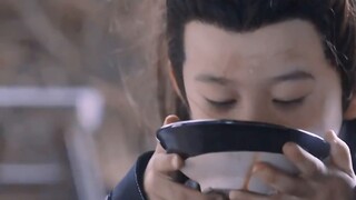 Trong cuộc đời của mình, anh ta đã phạm sai lầm trái phải và luôn dẫn đến cái chết. Nhược Quân, ngươ