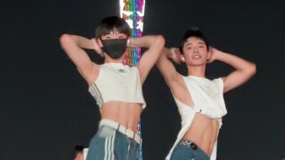 I like the small waist.