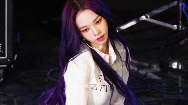 【شاشة عريضة فائقة الوضوح】 هل تسمحين لي بالتقرب منك يا أختنا الكبرى في احتفالات الجامعة؟ aespa - Drea