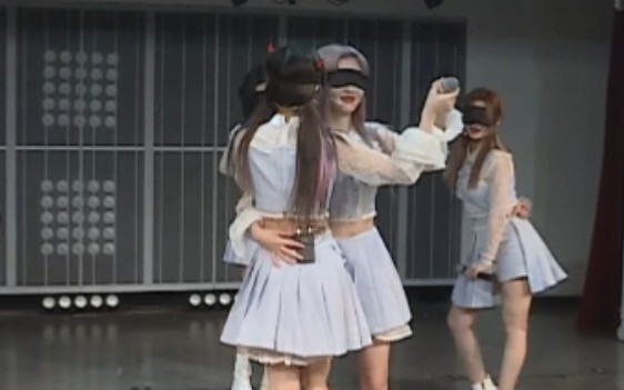 【SNH48 si imut】220114 Pertunjukan NII “Berubah Menjadi Kupu-Kupu” MC3 Menari dengan Mata Tertutup, T