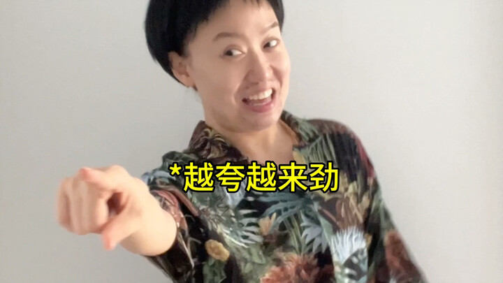 พ่อแม่ฉันและฉันไปเดินเล่นในสวนสาธารณะ