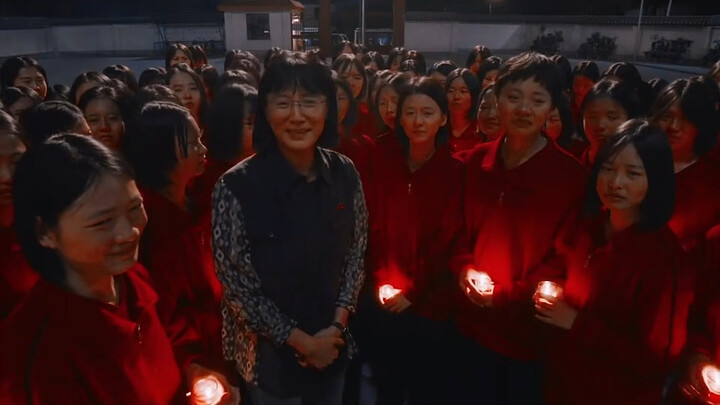 Tiga tahun ujian masuk perguruan tinggi telah berakhir, akhirnya Guru Yao bisa bersama dengan Guru W