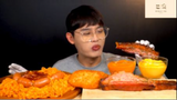 Mukbang: ăn mì tôm xúc xích và thịt nướng#anngon