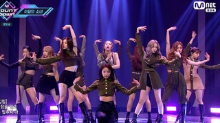 Queendom goes all out! The stage effect has to be a large group!