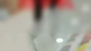 顾客买到发霉蛋糕找商家理论，竟被拿走小票还扔掉蛋糕