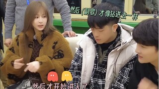 【หวังซินหลิงสอนโจวเซินเต้นท่าขนตาโค้ง】โจวเซินบ่นว่า: ซินดี้ การเต้นของคุณยากจริงๆ เลยนะ!