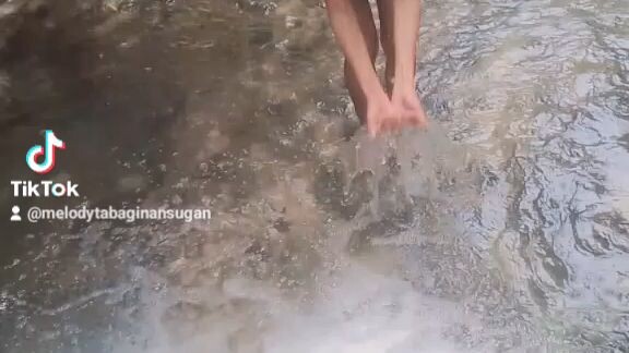 Falls na talagang mafo-fall ka sa sobrang ganda nito 😍