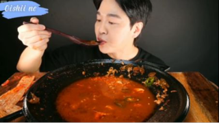 Mì cay xúc xích nấm bạch tuộc phần cuối #mukbang