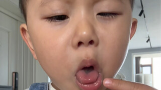 菠萝蜜真好吃（脸太大，一张封面装不下）