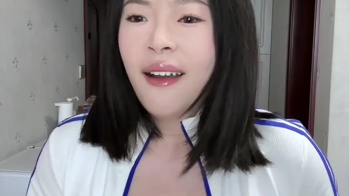 “Bố mẹ vừa cho tôi thở oxy vừa bóp cổ tôi”