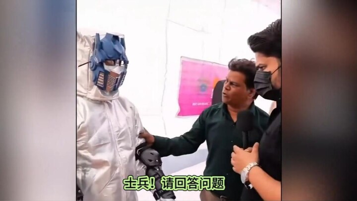 “Third Brother” is at it again! A humanoid robot at an Indian expo so freaked out a reporter that he