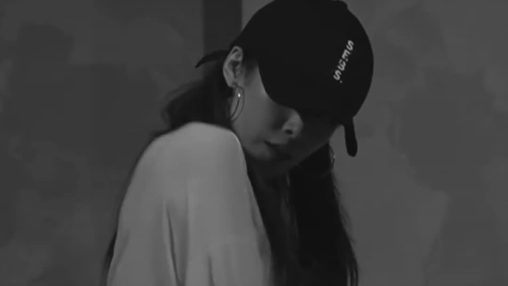 朴智妍 MOVE 竖屏版 cover 李泰民《MOVE》