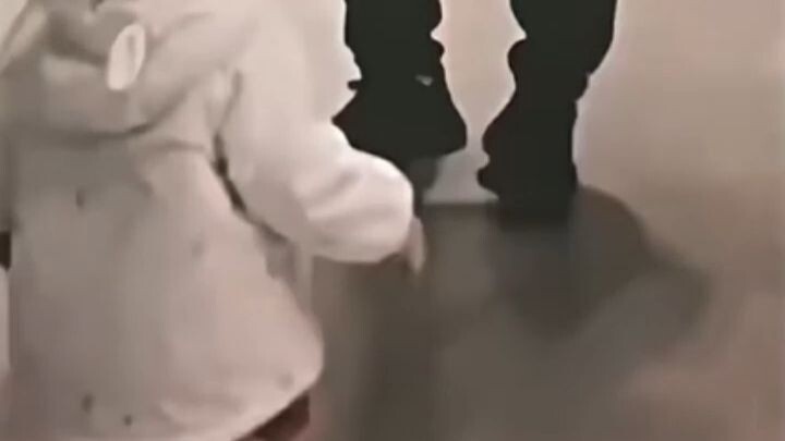 Son: Other than getting into Peking University right away, I can’t think of any way out.