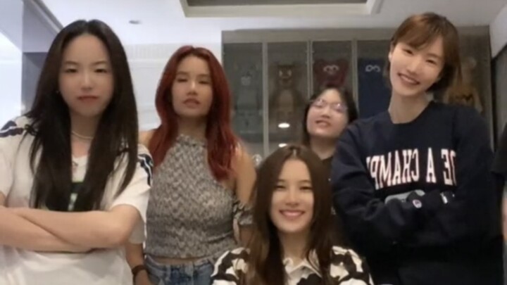 【Kakak Senior Boleh Mencintaiku Tidak】Kumpulan Sugar Daddy: Para Kakak Benar-Benar Suka dengan Sugar