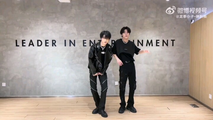 【JYPC】Phục dựng vũ đạo bài hát "Maniac" của Stray Kids - 3 người