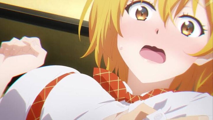 Terlalu gede sampai bajunya ga muat🤤