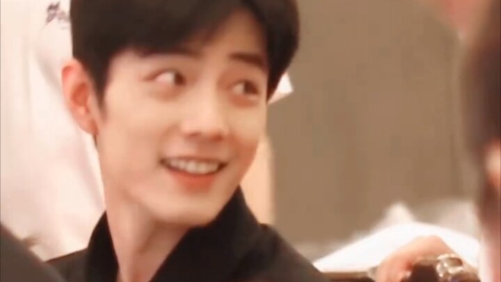 Can you believe this is a wrap party?! Xiao Zhan, without makeup, can outshine all the other male st