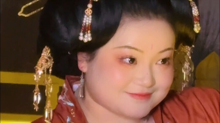 กลับชาติมาเกิดเป็นพระมเหสีในราชวงศ์ถังยุคทอง โอ้ ดอกโบตั๋นลั่วหยางช่างงดงามเหลือเกิน! สาวน้อยหน้าตาน