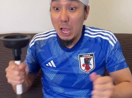 Peg Samurai Gets a Shave