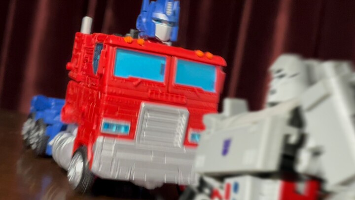 This is how we idiots play Transformers!!!
