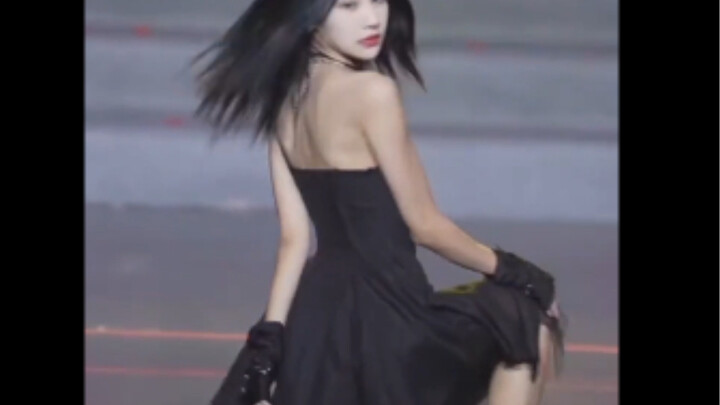 SNH48 Yuan Yiqi can't turn off the straight shot, the most exciting one is at the end