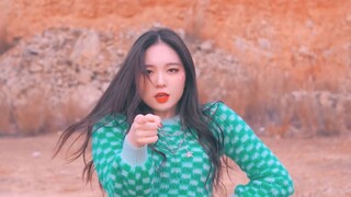 رقصت الأخت الصغيرة اللطيفة على أغنية "XOXO" لـ SOMI، مليئة بالحيوية!