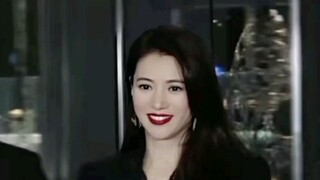 [Viên Anita] Cô ấy tên là Tĩnh Tĩnh. Mấy năm gần đây, cô ấy toàn xuất hiện trên các chương trình tạp