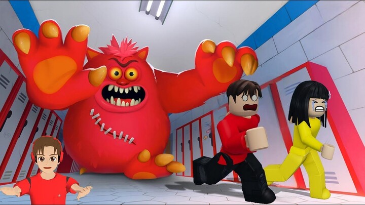 Yuta Dan Mio Lari Dari Kejaran Monster Di Sekolah  ROBLOX