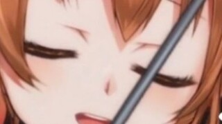 صوت حشرة الجراد يعود مرة أخرى، وتبين أن موعد عودتك بعيد جدًا [غناء مُعاد]