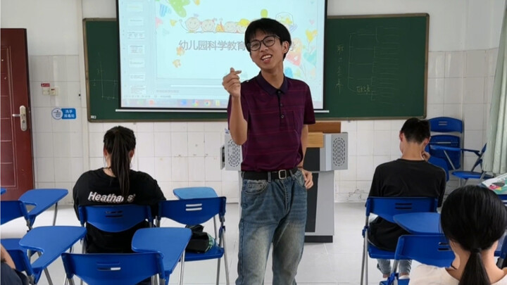 Are you afraid to introduce yourself at the beginning of the school year? I'll teach you