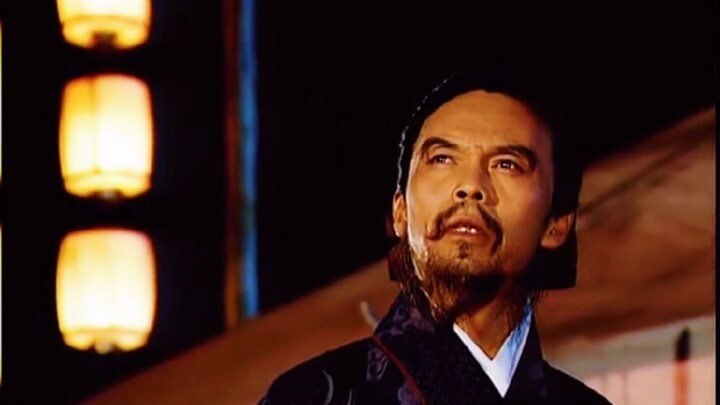 "هو، الذي يُذكَر جنبًا إلى جنب مع كون مينغ، لو أظهر أداءه الطبيعي، لكان مصير عصر الممالك الثلاث غير 